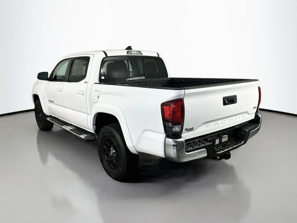 Used 2020 Toyota Tacoma SR5 RWD image 5