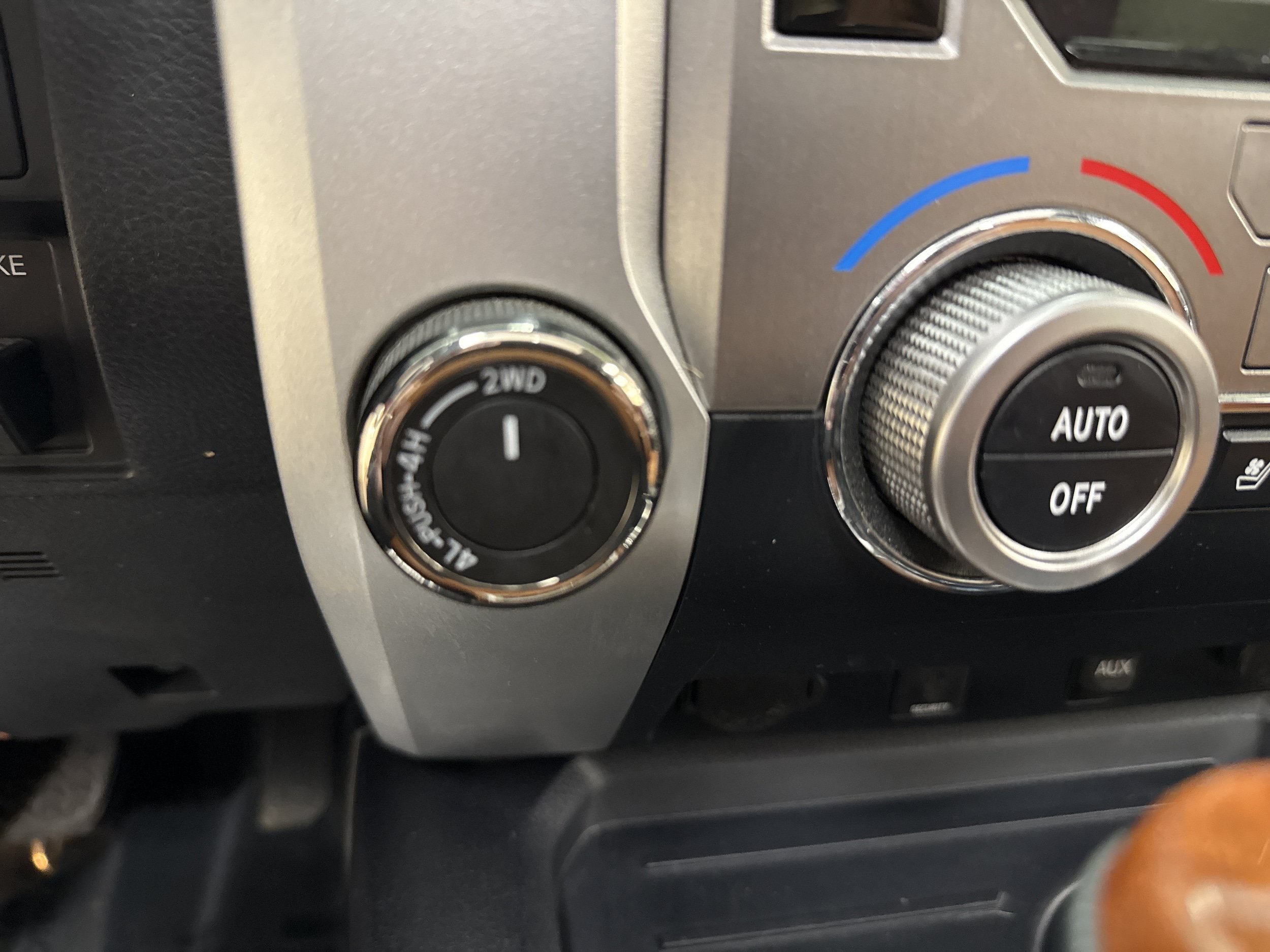 Used 2018 Toyota Tundra Platinum AWD/4WD image 37