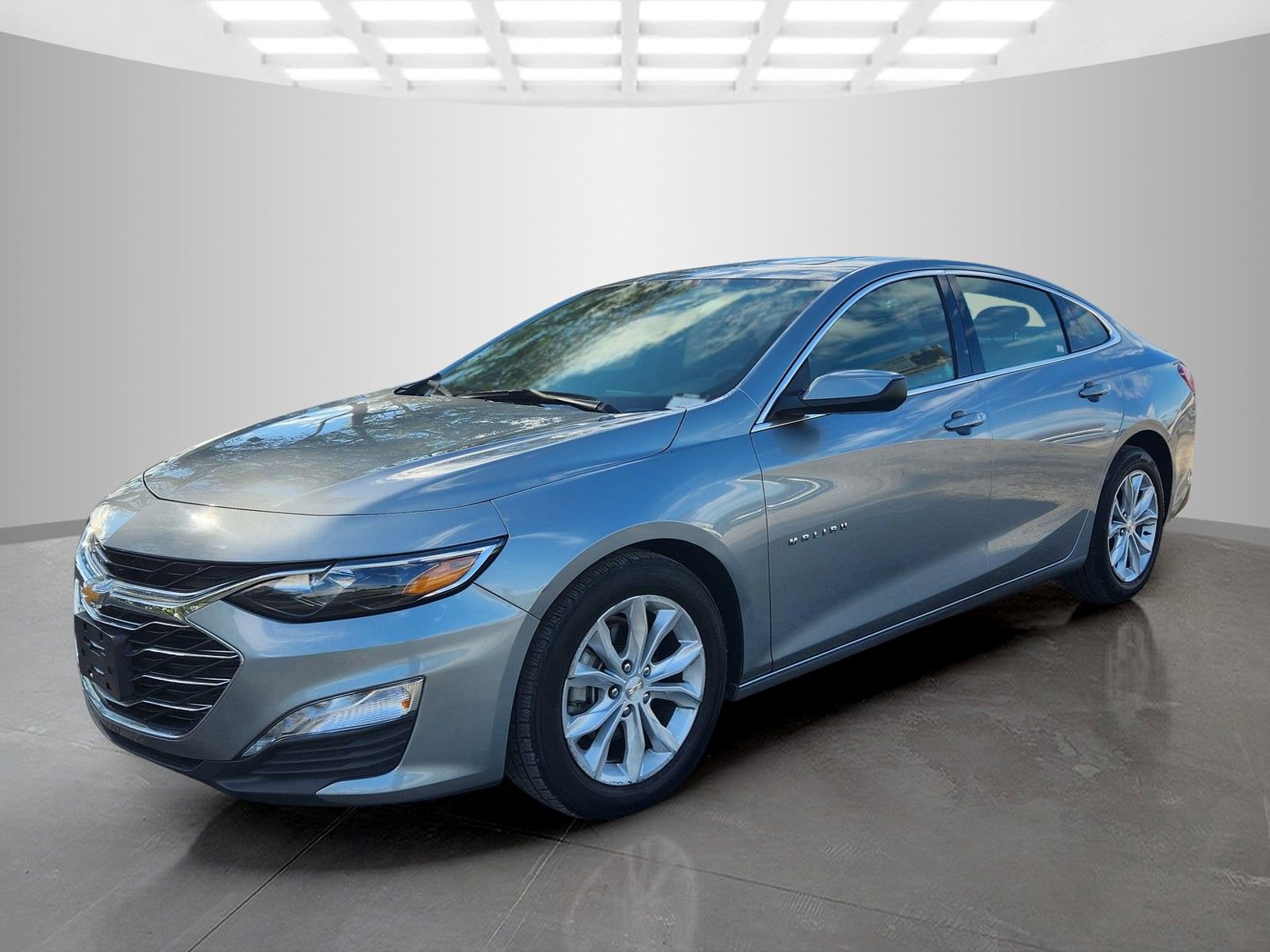 Used 2024 Chevrolet Malibu LT image 3