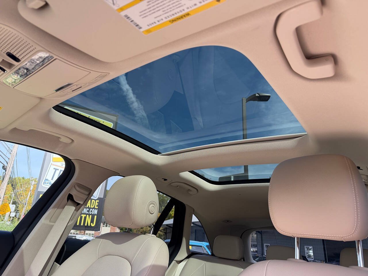 Used 2018 Mercedes-Benz GLC 300 4MATIC image 12