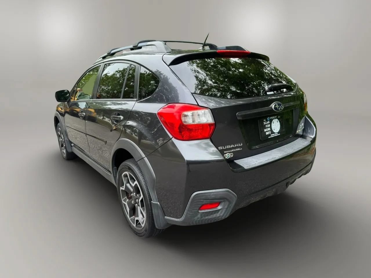 Used 2014 Subaru Crosstrek 2.0i Premium w/ Moonroof Package AWD/4WD image 4