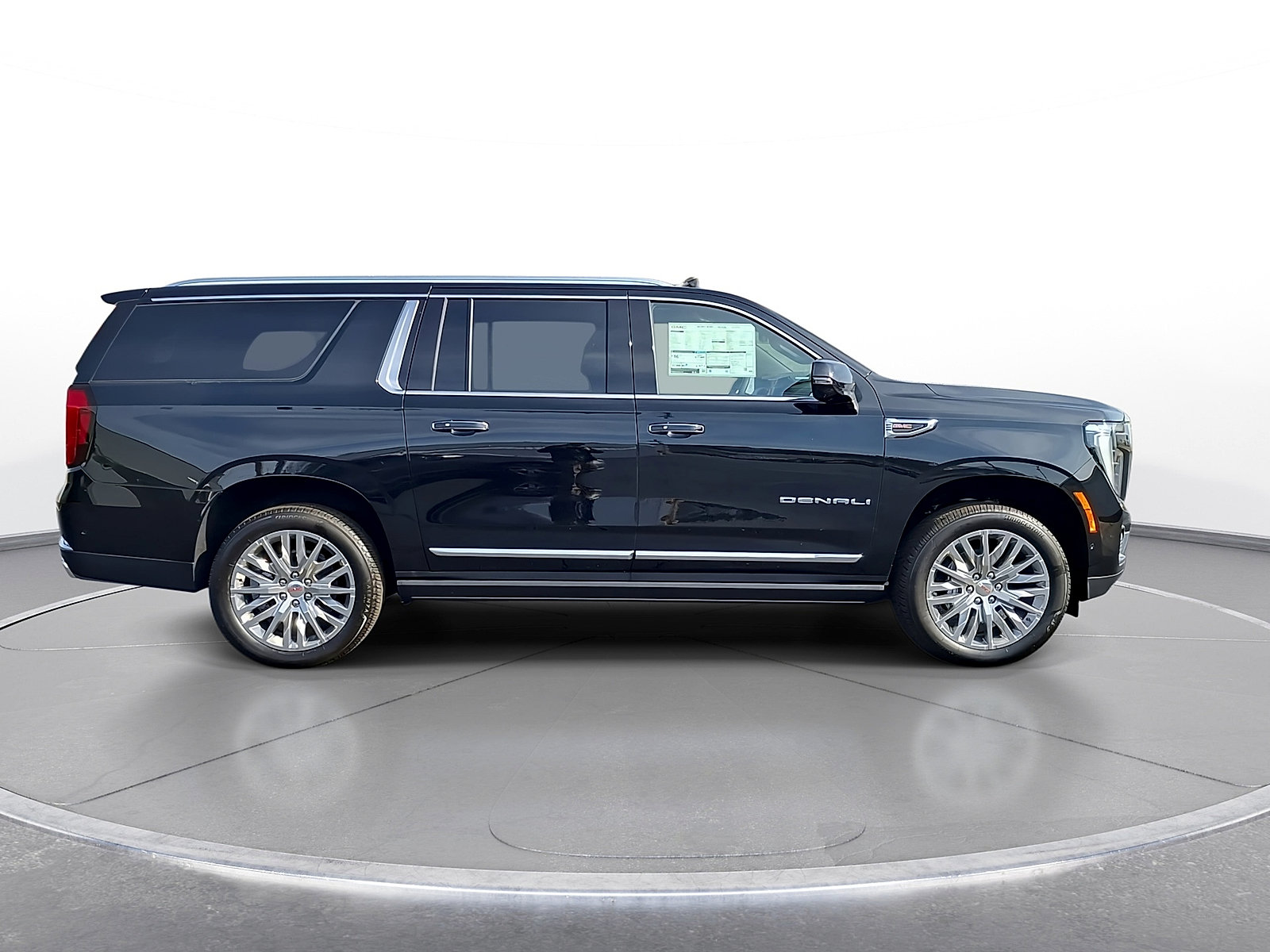 New 2026 GMC Yukon XL Denali w/ Denali Reserve Package AWD/4WD image 9