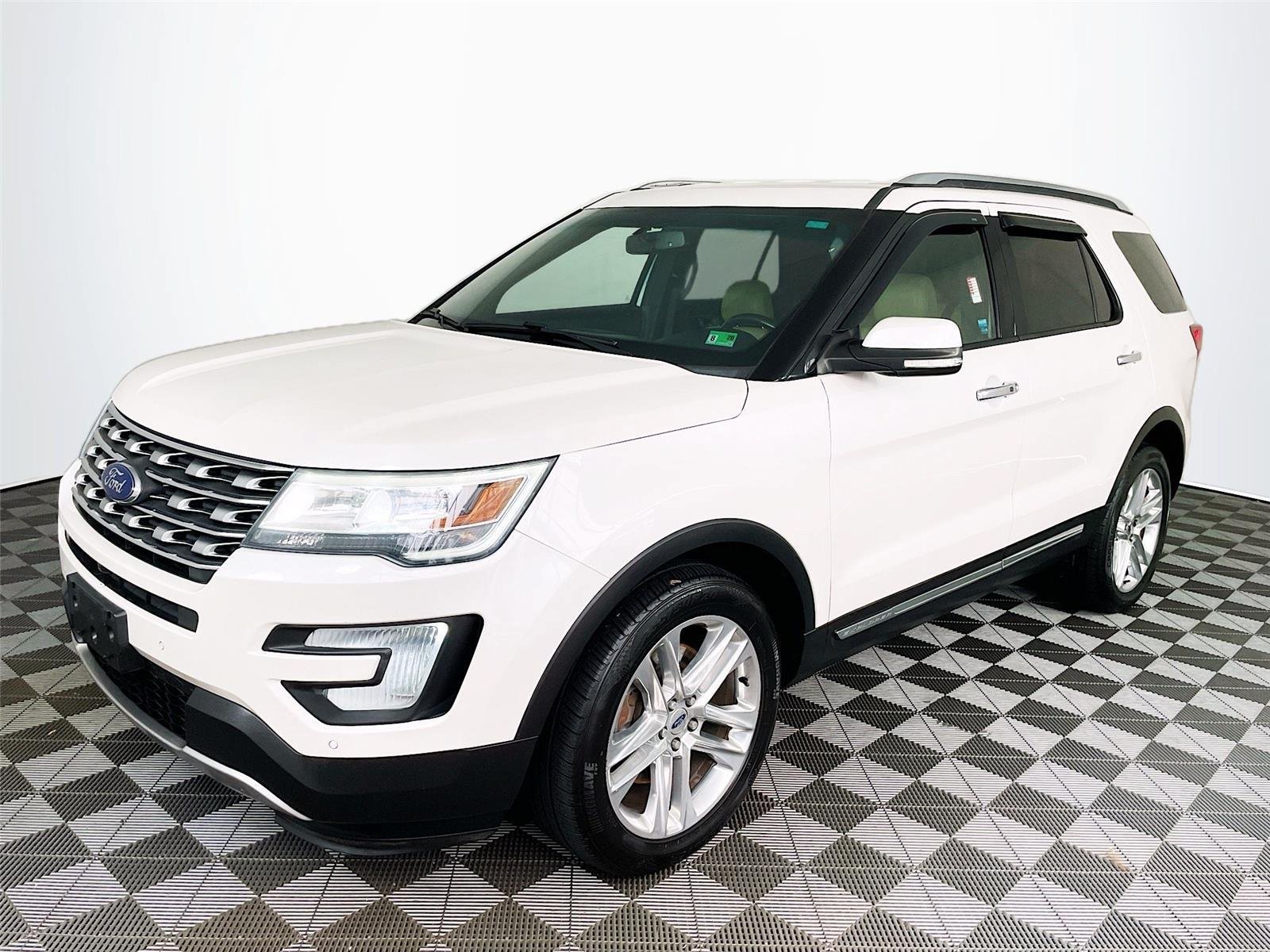 Used 2017 Ford Explorer Limited AWD/4WD image 3