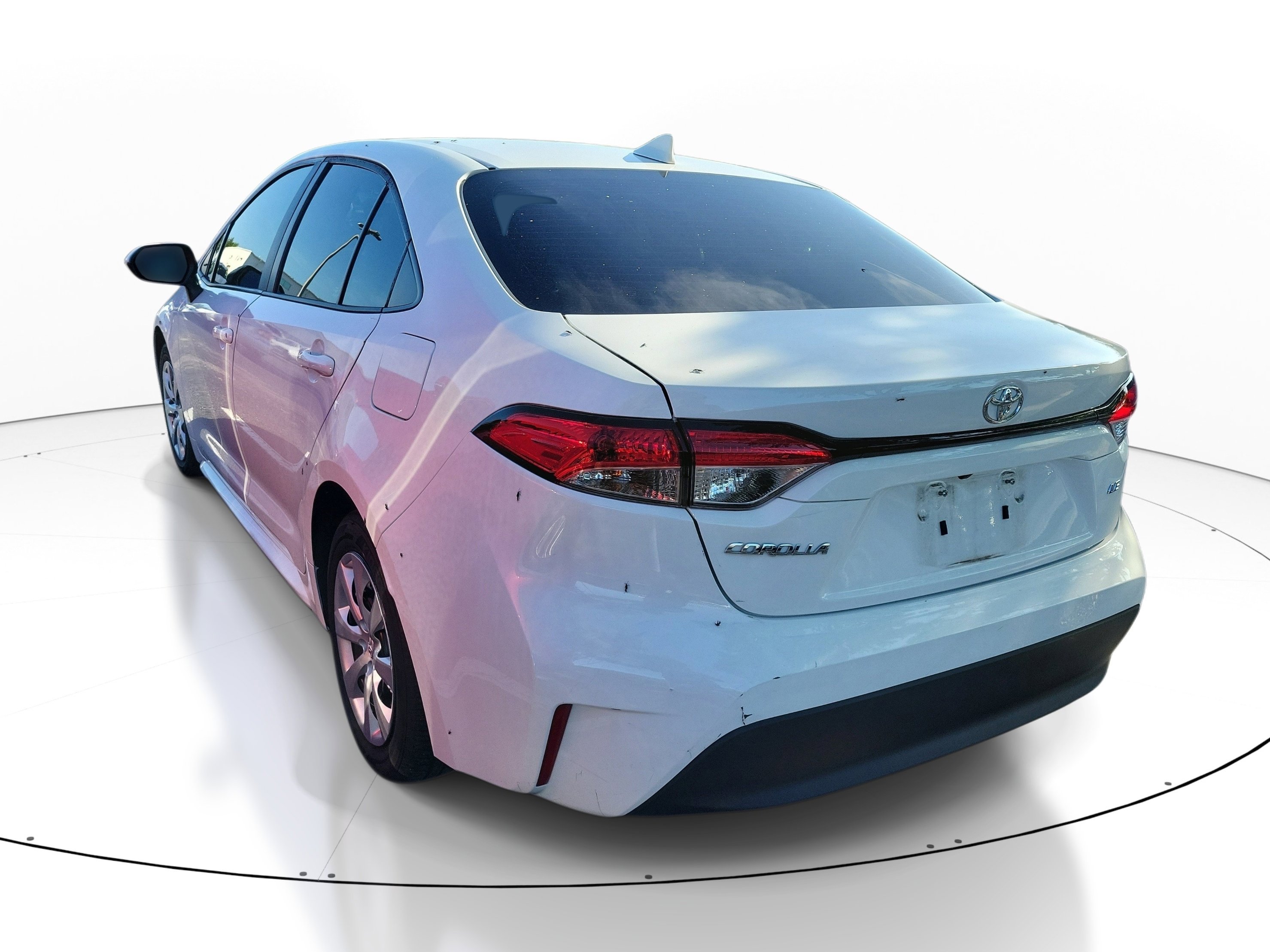 Used 2023 Toyota Corolla LE FWD image 4