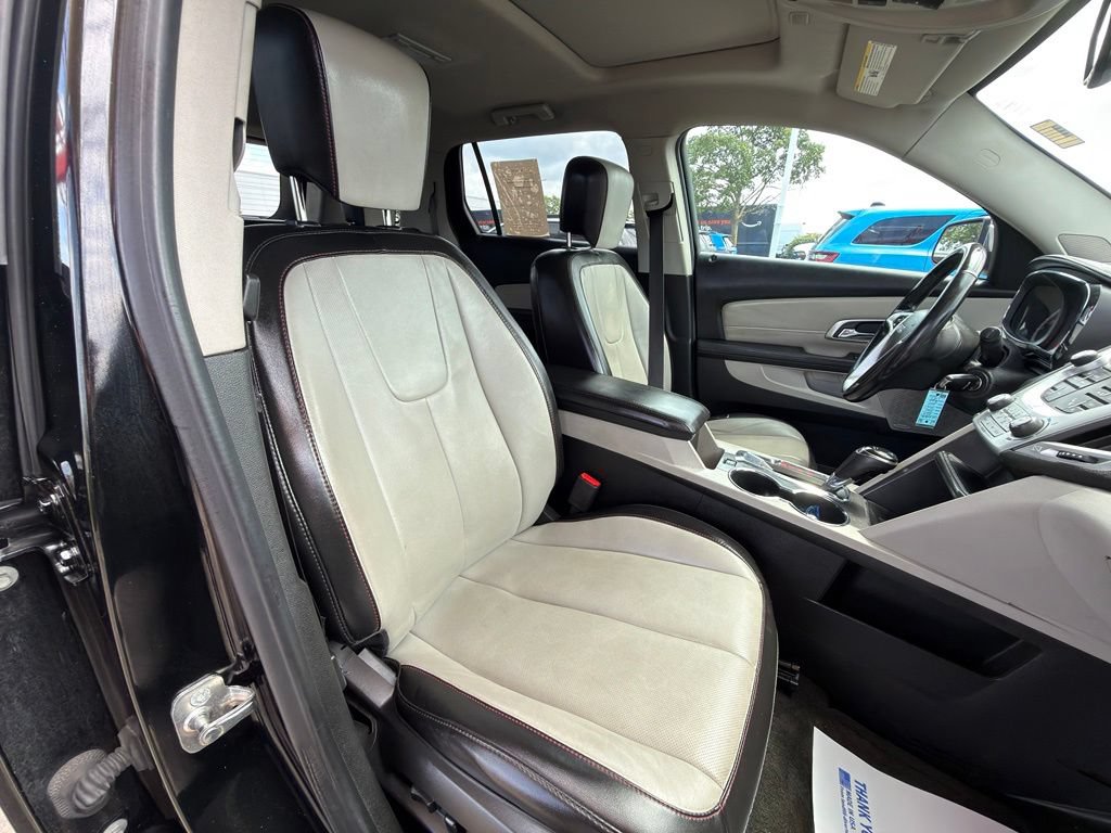 Used 2017 GMC Terrain SLT w/ Sun And Destination Package AWD/4WD image 32