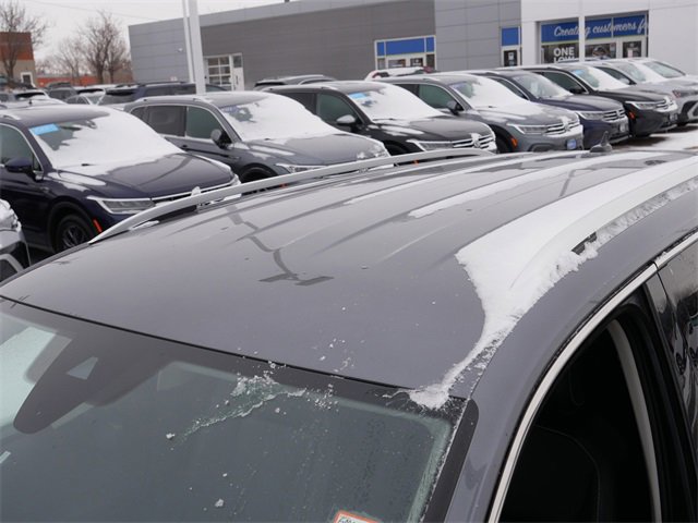 Certified 2024 Volkswagen Tiguan SE image 11