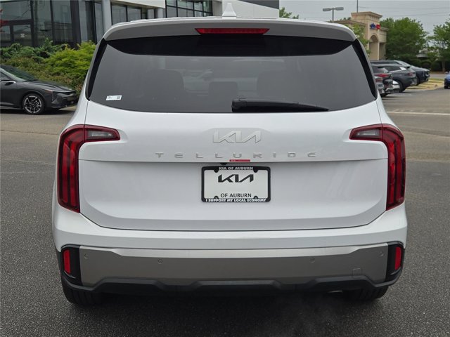 Used 2025 Kia Telluride LX FWD image 16