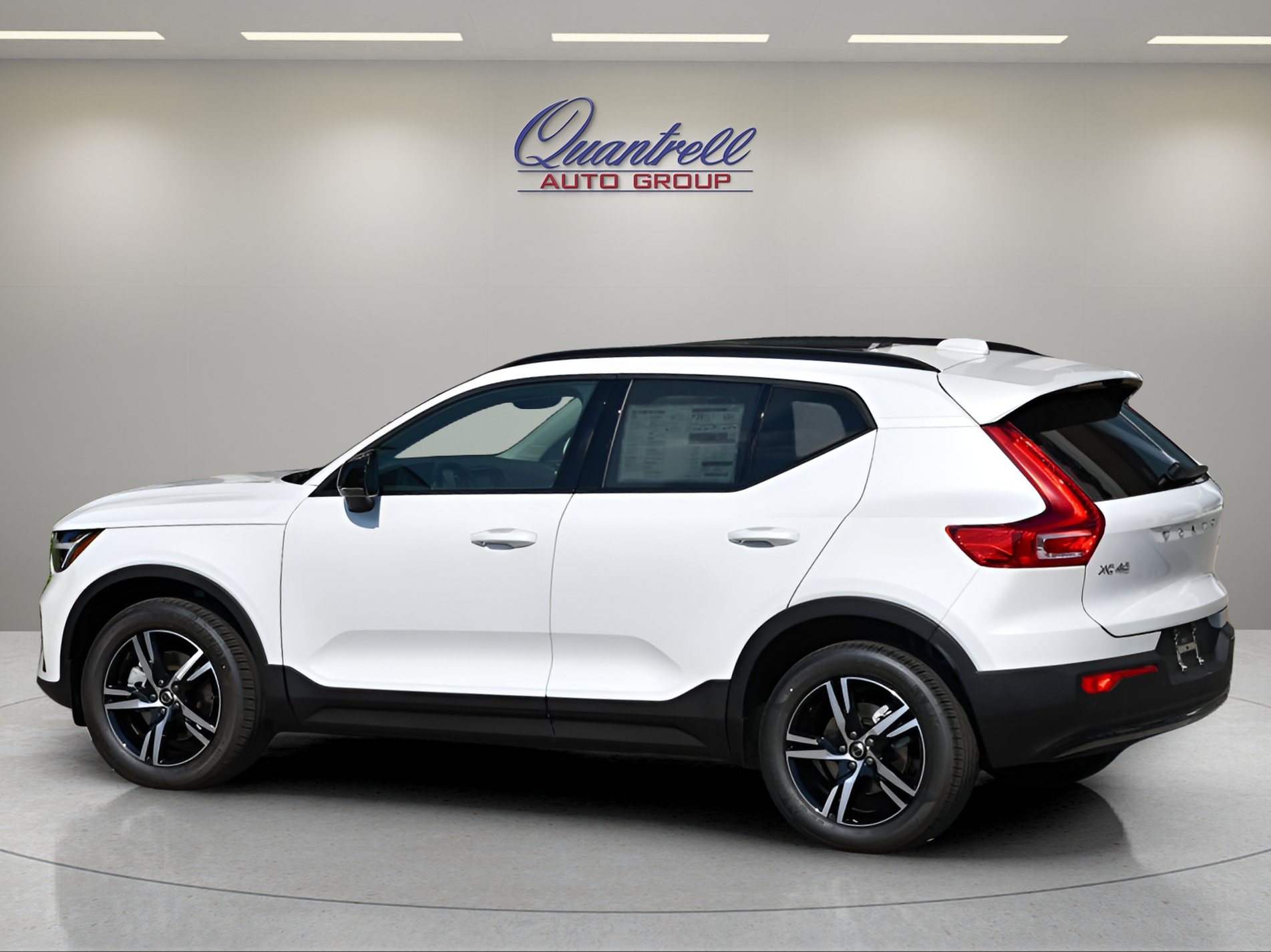 Used 2026 Volvo XC40 B5 Core w/ Protection Package Premier AWD/4WD image 7