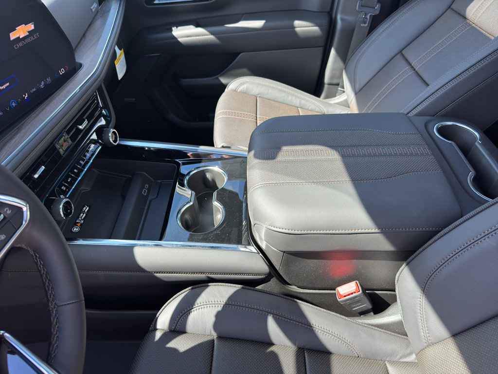 New 2026 Chevrolet Tahoe High Country w/ Sun And Tow Package AWD/4WD image 16