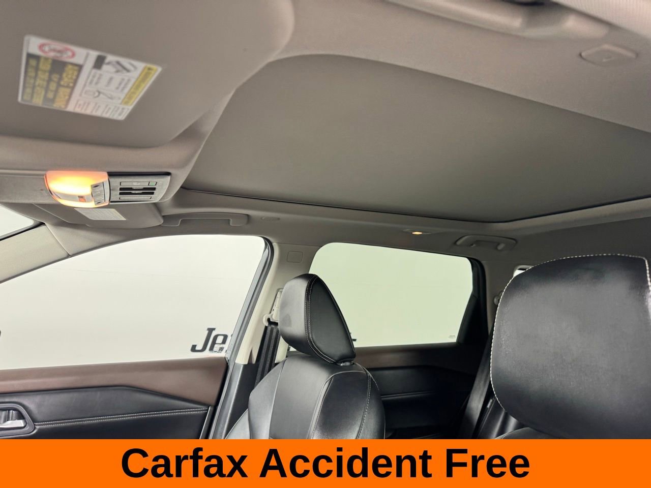 Used 2023 Nissan Rogue SL image 3