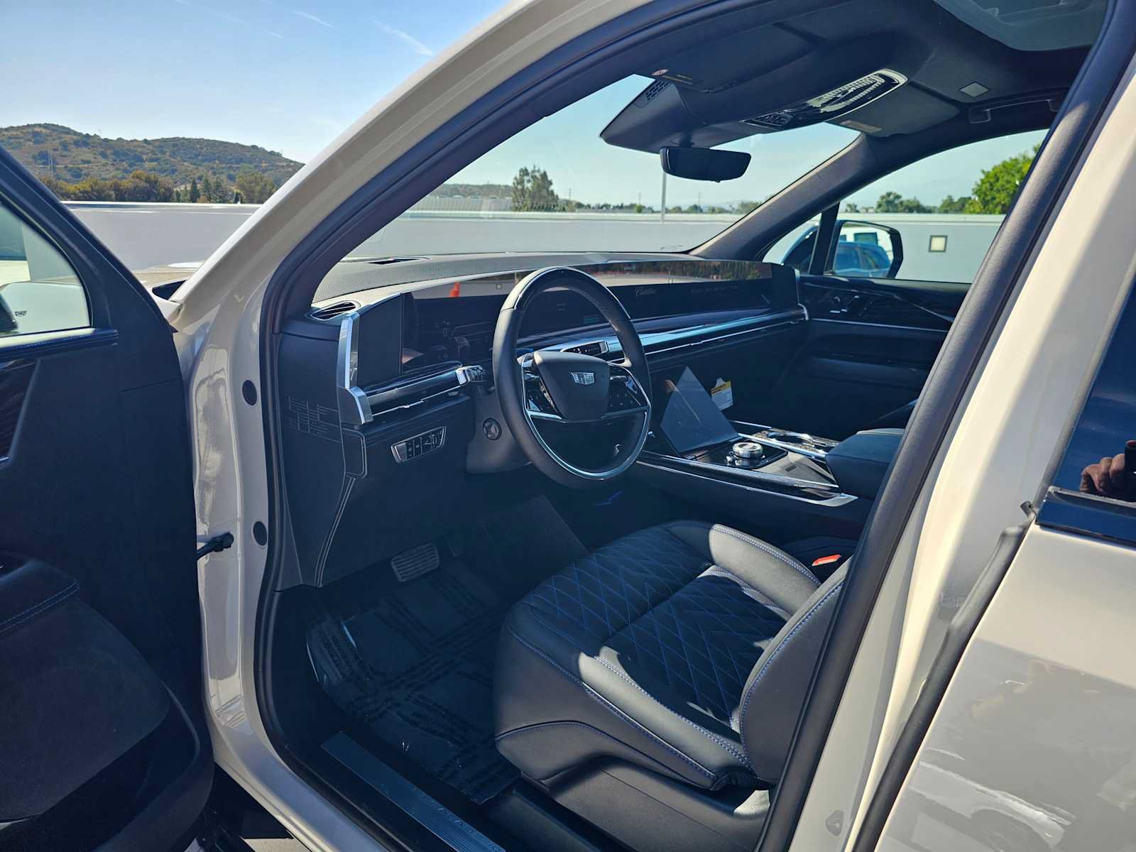 New 2026 Cadillac Escalade IQL Sport 1 w/ LPO, Floor Liner Package AWD/4WD image 23