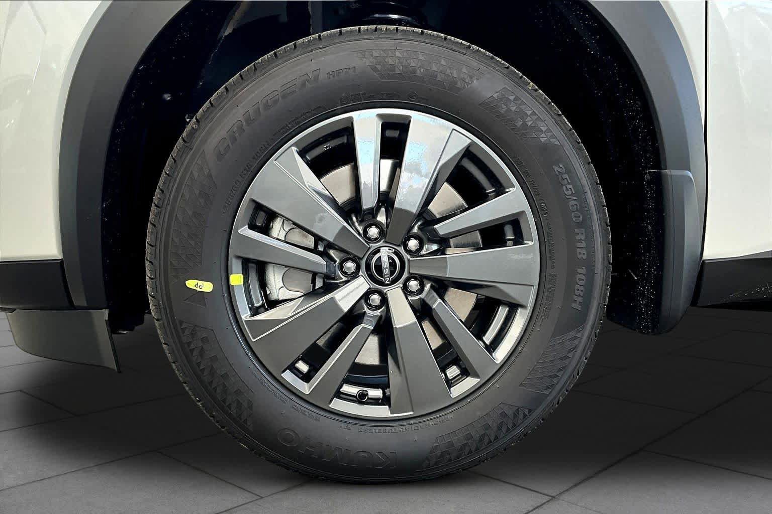 New 2026 Nissan Pathfinder SV image 9