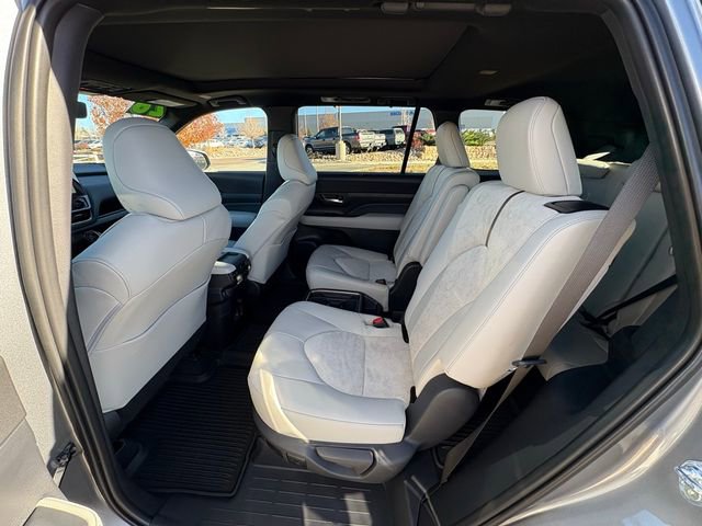 Used 2026 Toyota Grand Highlander AWD Hybrid image 30