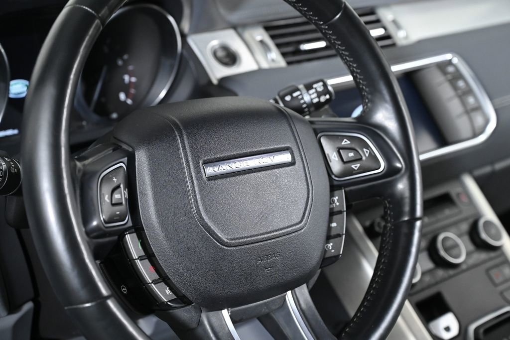 Used 2016 Land Rover Range Rover Evoque SE image 12