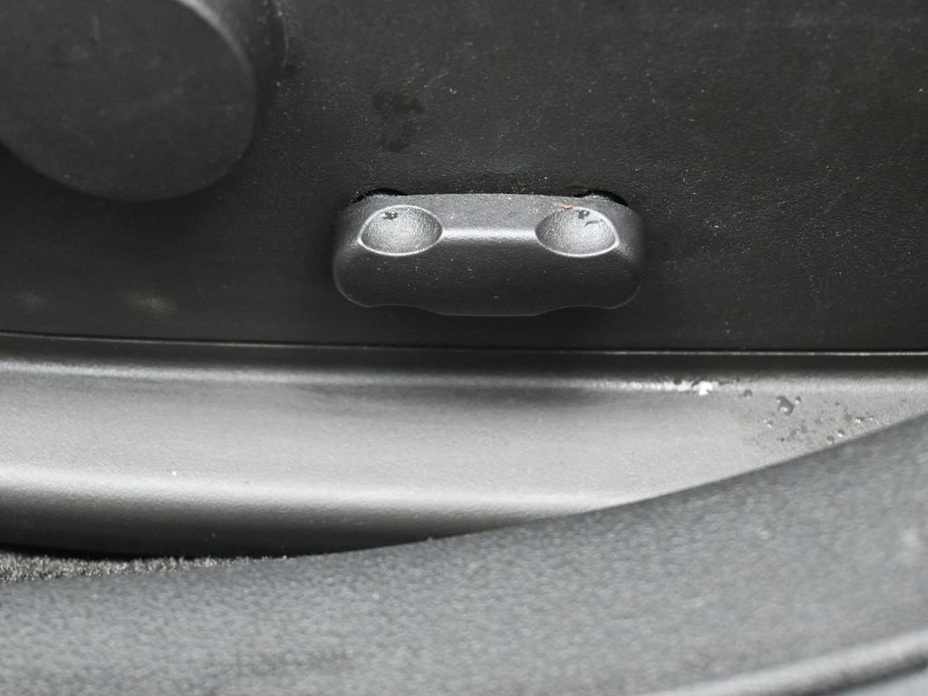 Used 2013 Chevrolet Impala LT w/ LT Sunroof Package image 10