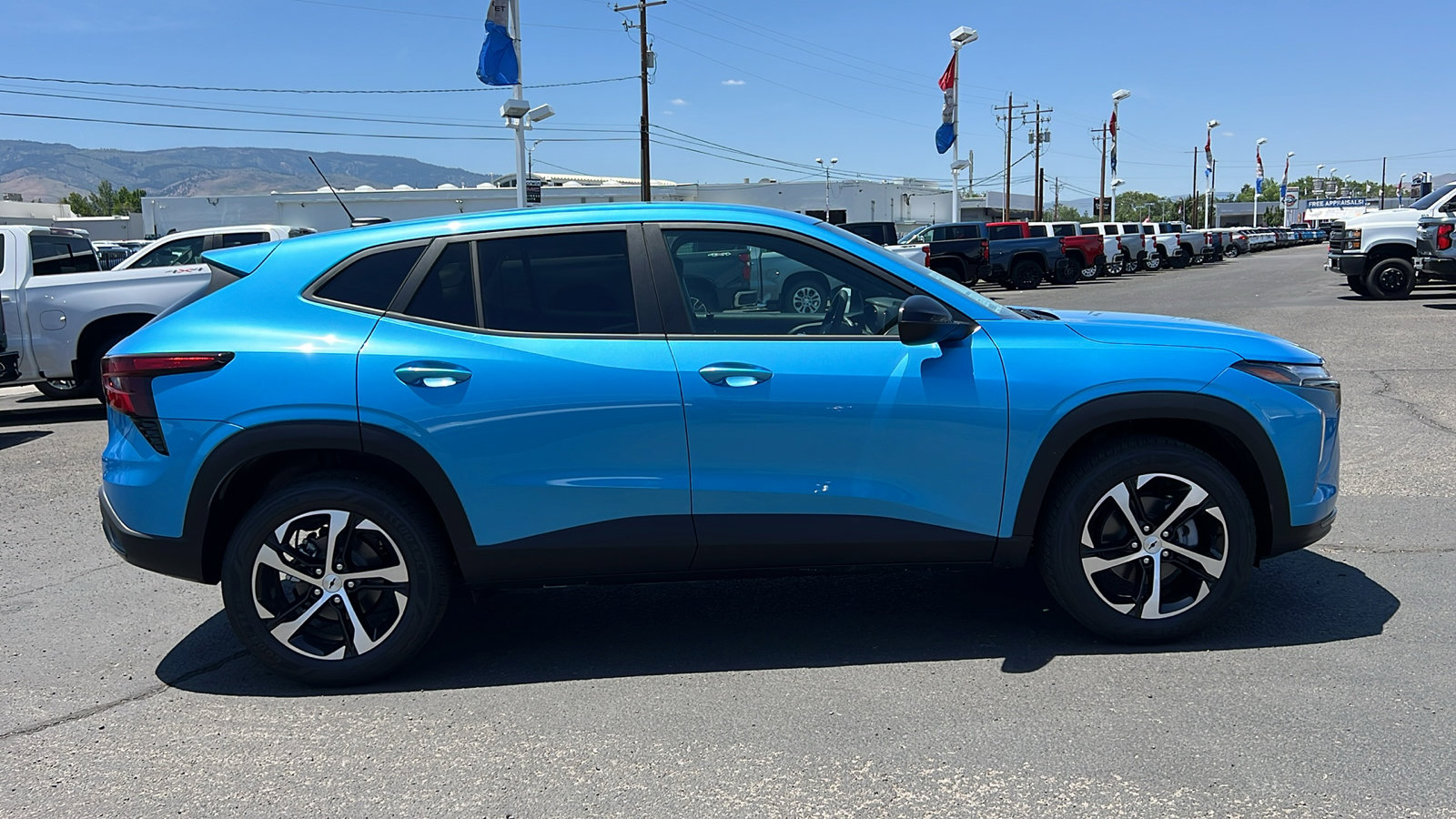 New 2025 Chevrolet Trax RS image 5