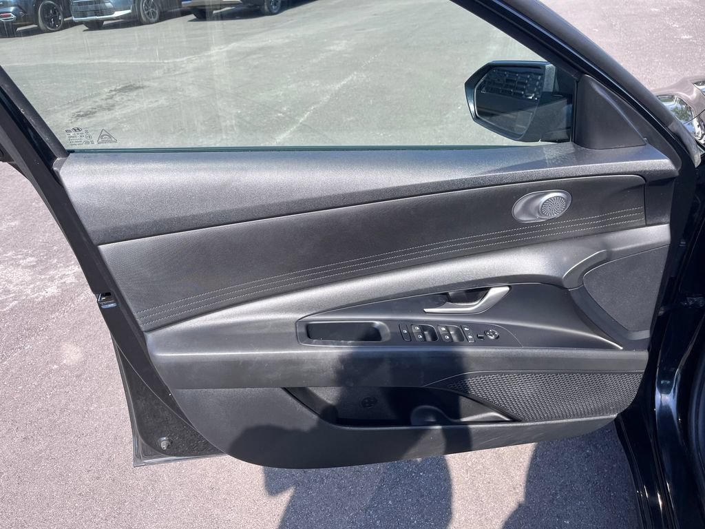 Used 2021 Hyundai Elantra SEL FWD image 8