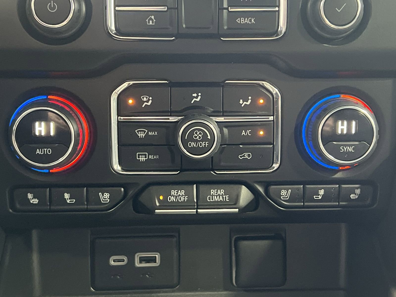 Used 2024 Chevrolet Tahoe High Country image 19