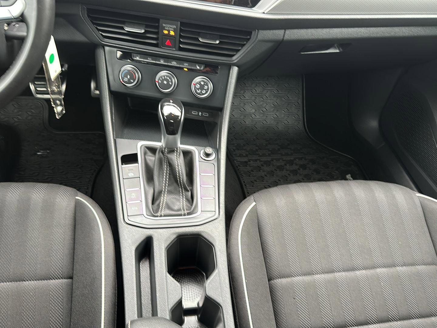 Used 2024 Volkswagen Jetta Sport FWD image 29