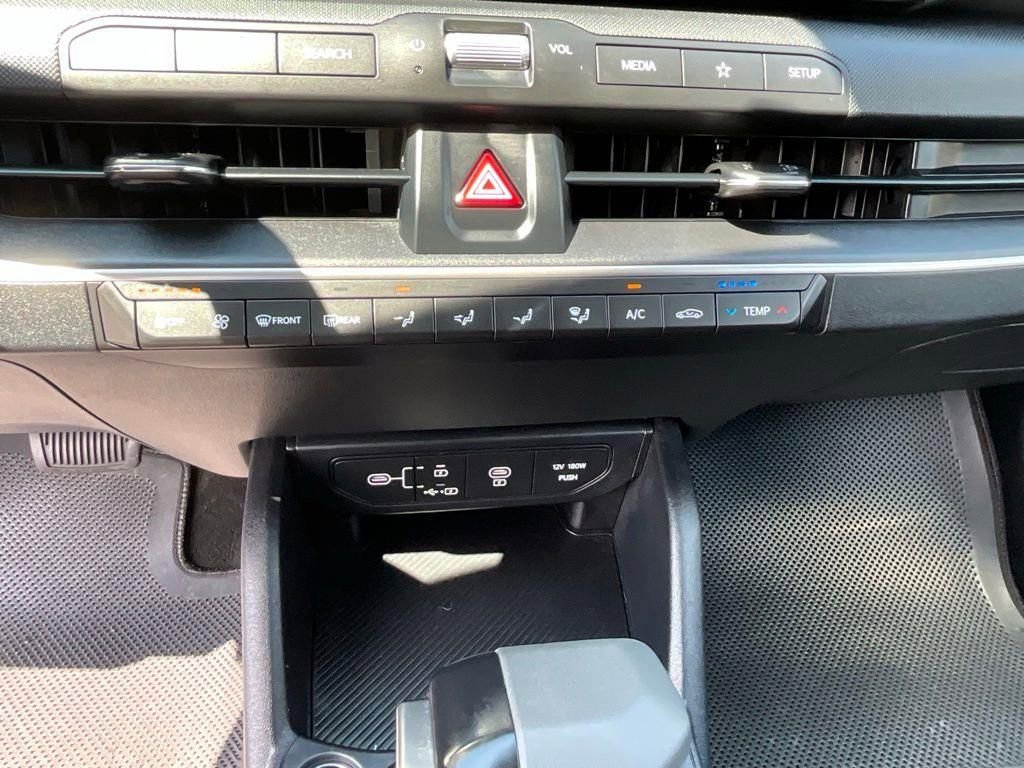 Used 2025 Kia K4 LXS image 19