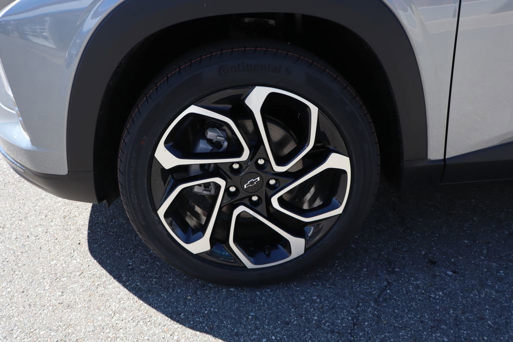 New 2026 Chevrolet Trax RS w/ Sunroof Package FWD image 26