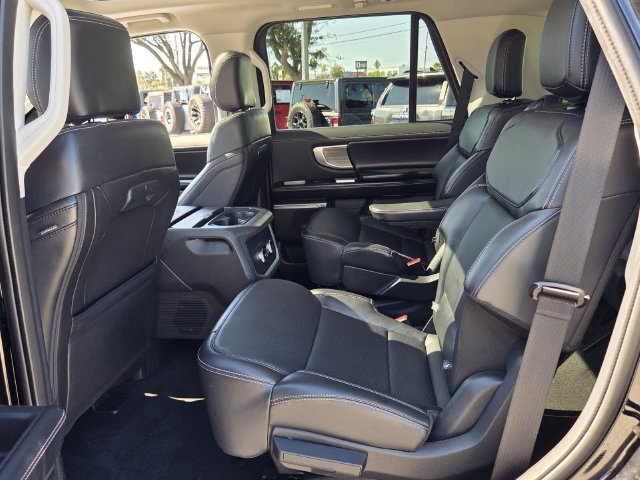 Certified 2025 Ford Expedition Platinum AWD/4WD image 13