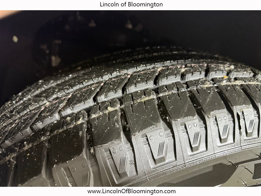 New 2025 Lincoln Navigator L Black Label AWD/4WD image 14