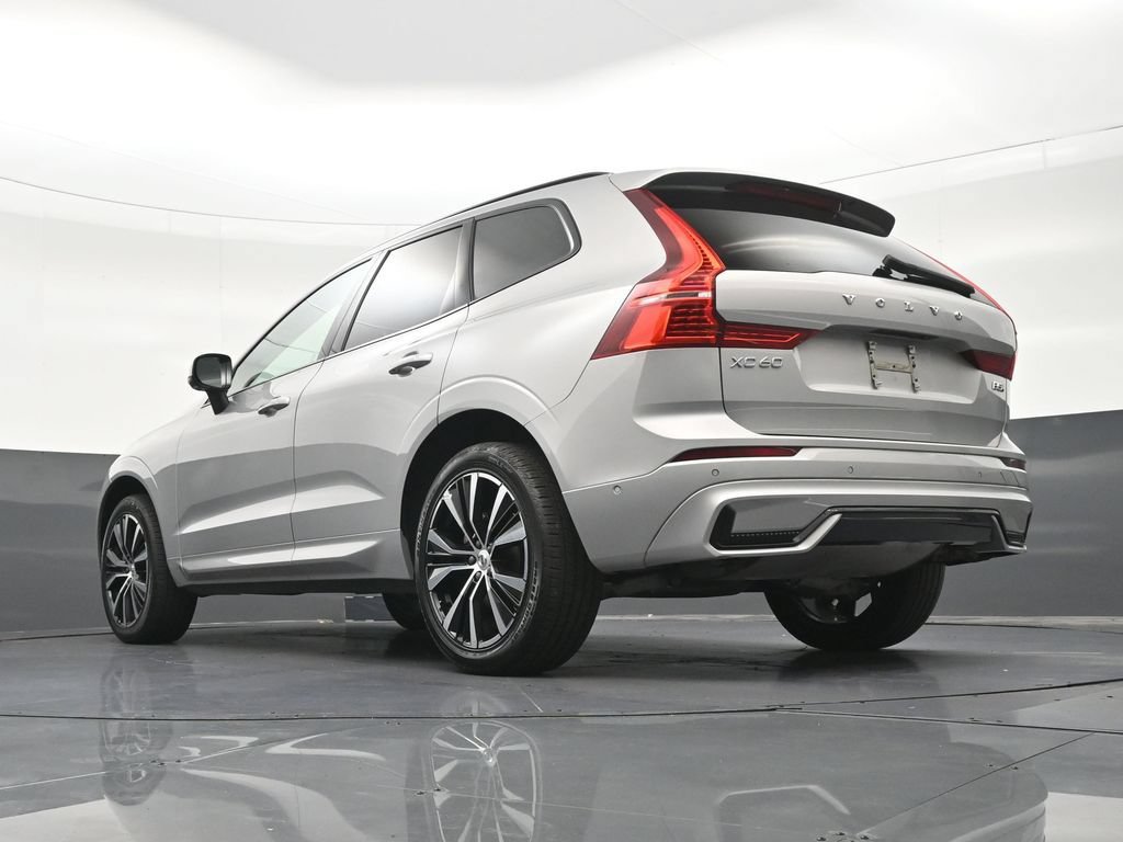 Certified 2024 Volvo XC60 B5 Plus AWD/4WD image 25