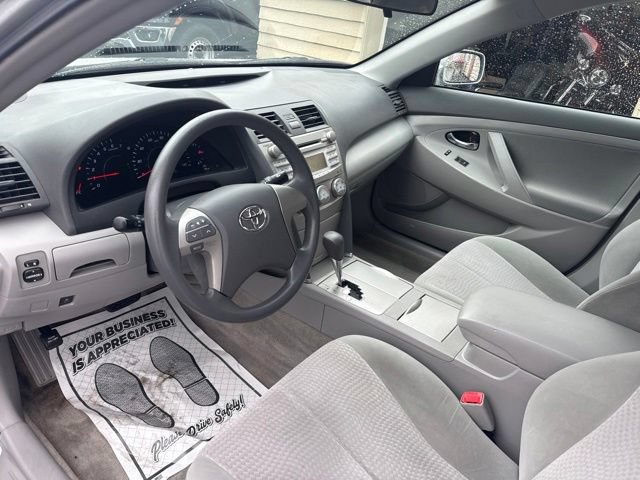 Used 2010 Toyota Camry LE FWD image 11