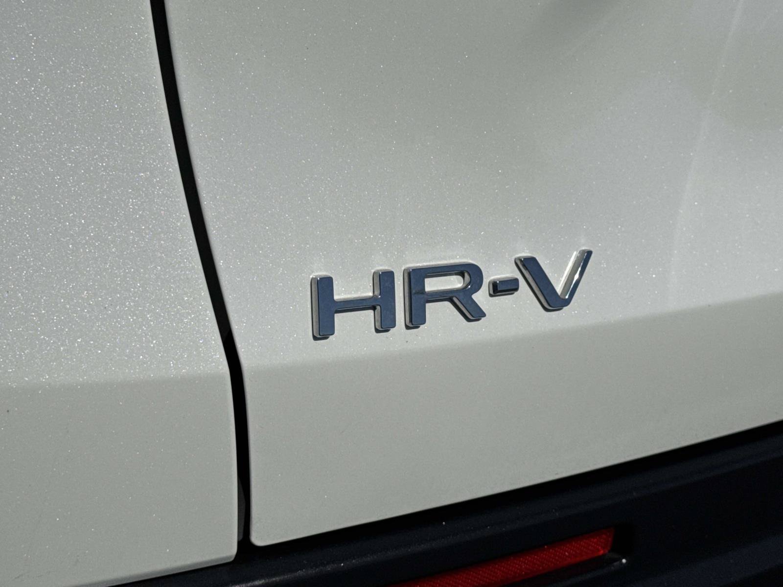 Certified 2025 Honda HR-V Sport image 28