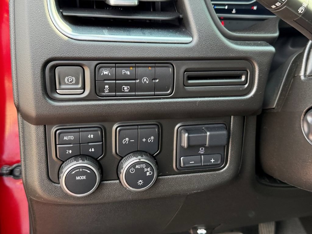 Used 2023 Chevrolet Tahoe RST w/ Luxury Package AWD/4WD image 12