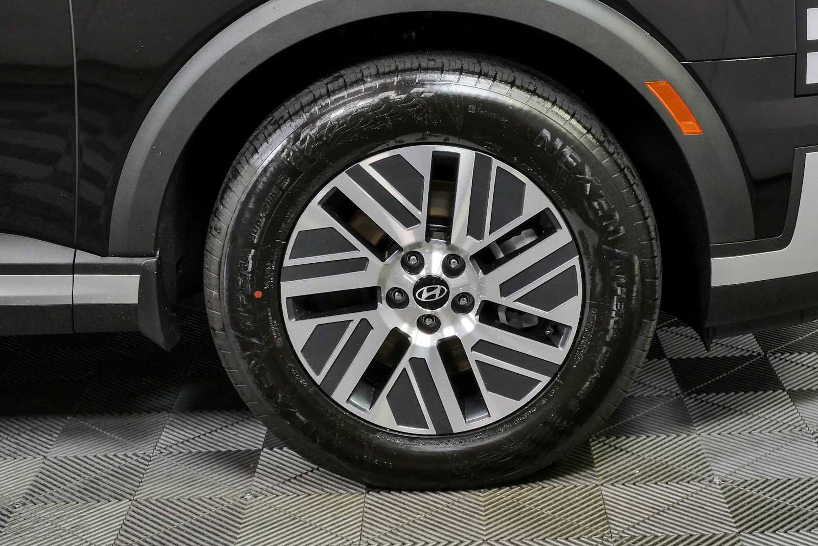 Certified 2026 Hyundai Palisade FWD Hybrid image 38