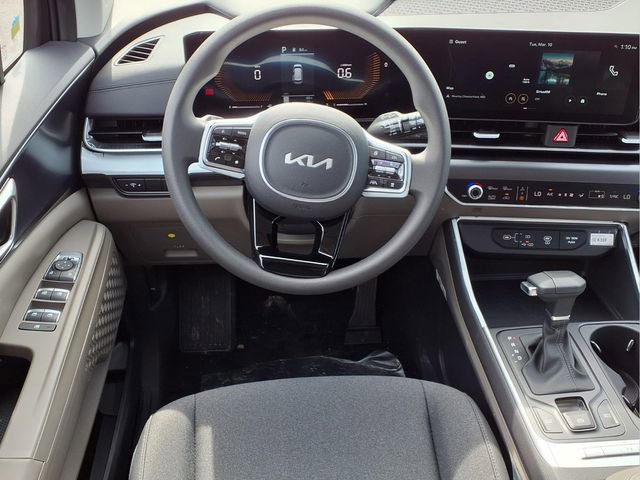 New 2026 Kia Carnival LX FWD image 4
