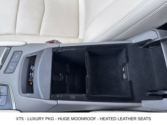 Used 2021 Cadillac XT5 Premium Luxury FWD image 33
