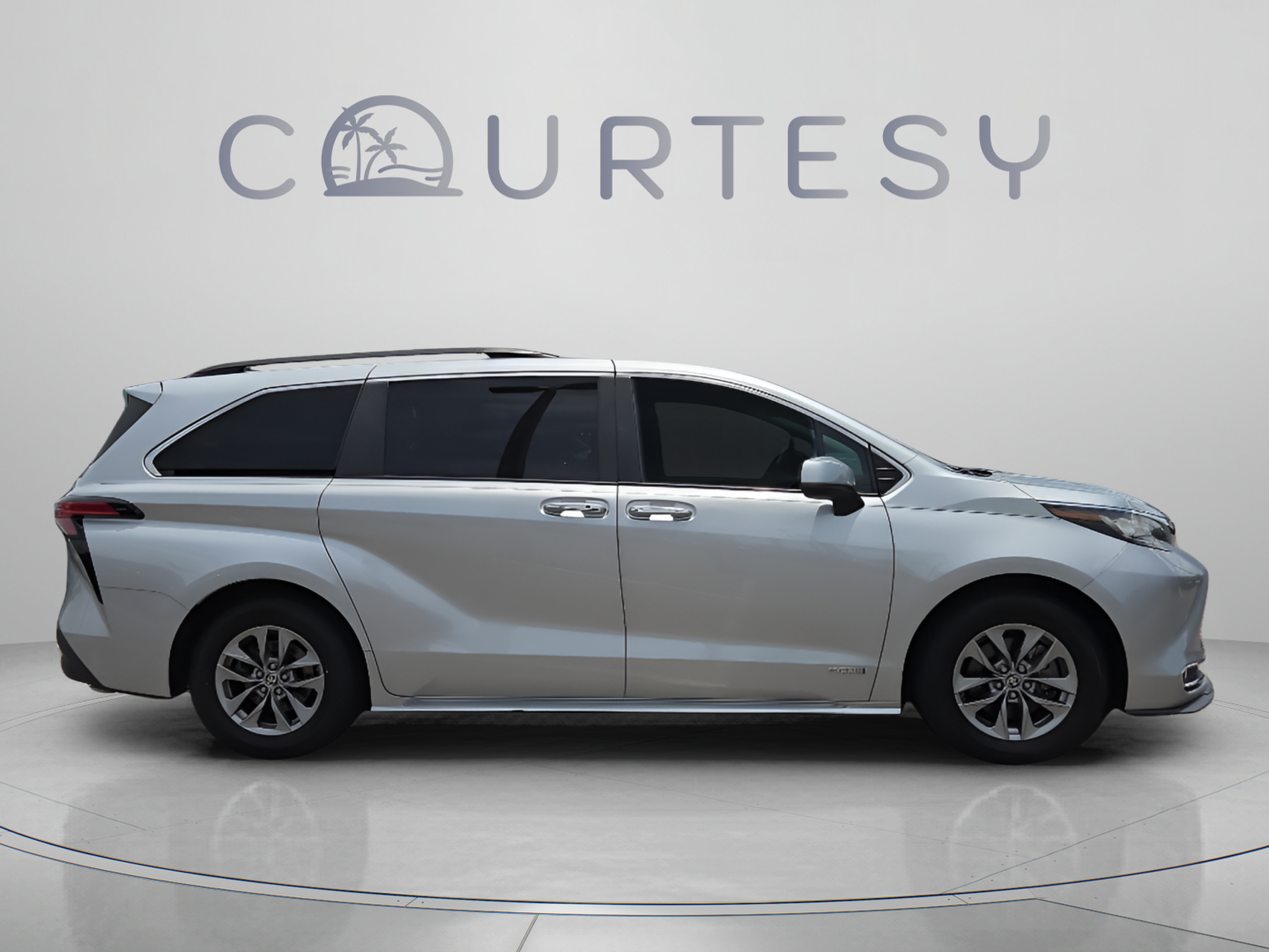 Certified 2021 Toyota Sienna XLE FWD image 6