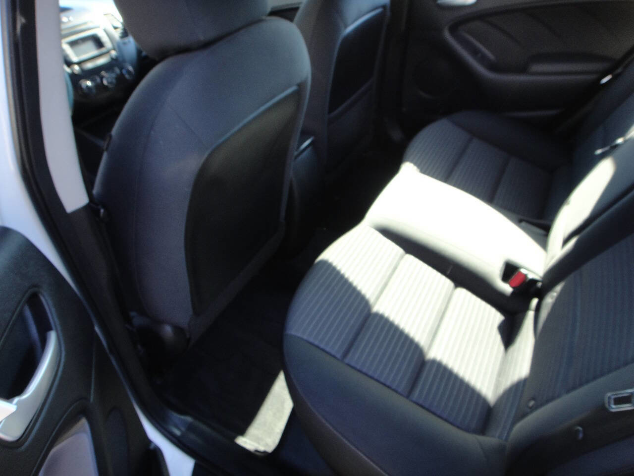 Used 2017 Kia Forte LX w/ LX Popular Package FWD image 10