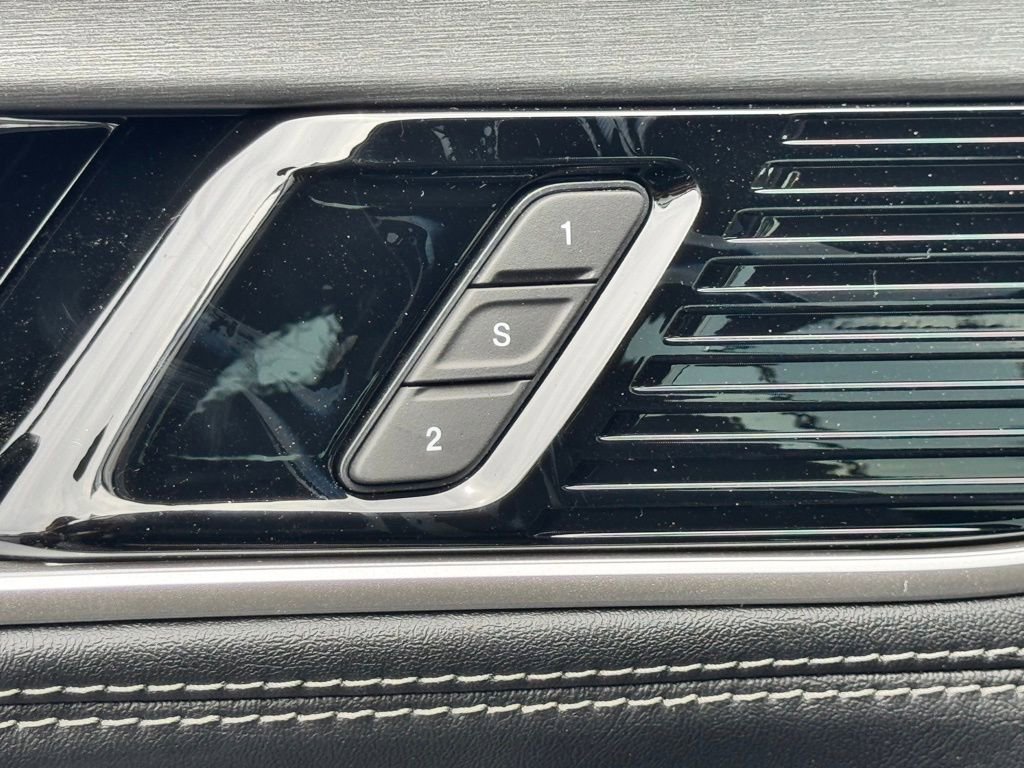 New 2025 Jeep Wagoneer Series III w/ Premium Group I image 16