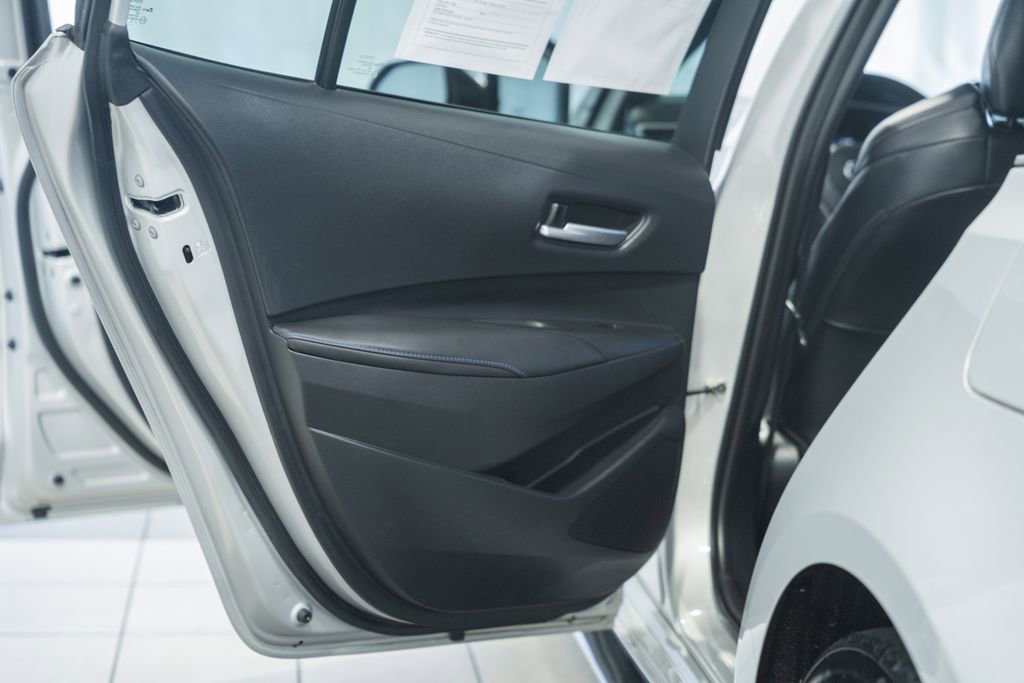 Used 2021 Toyota Corolla XSE FWD image 34