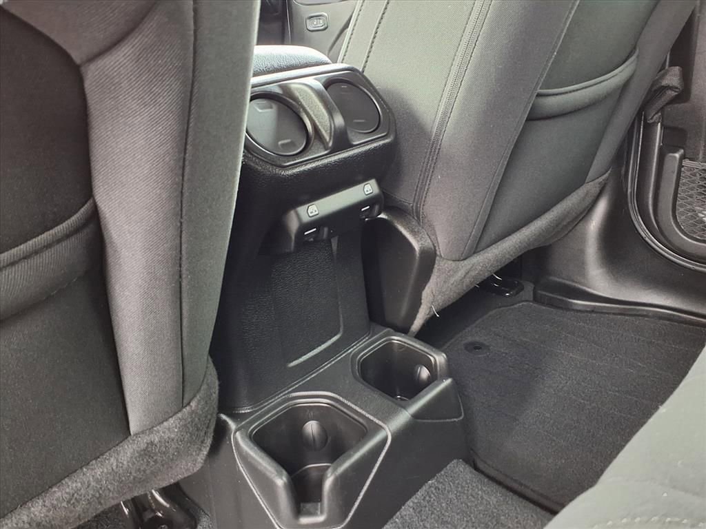 Used 2022 Jeep Wrangler Unlimited Sport image 24