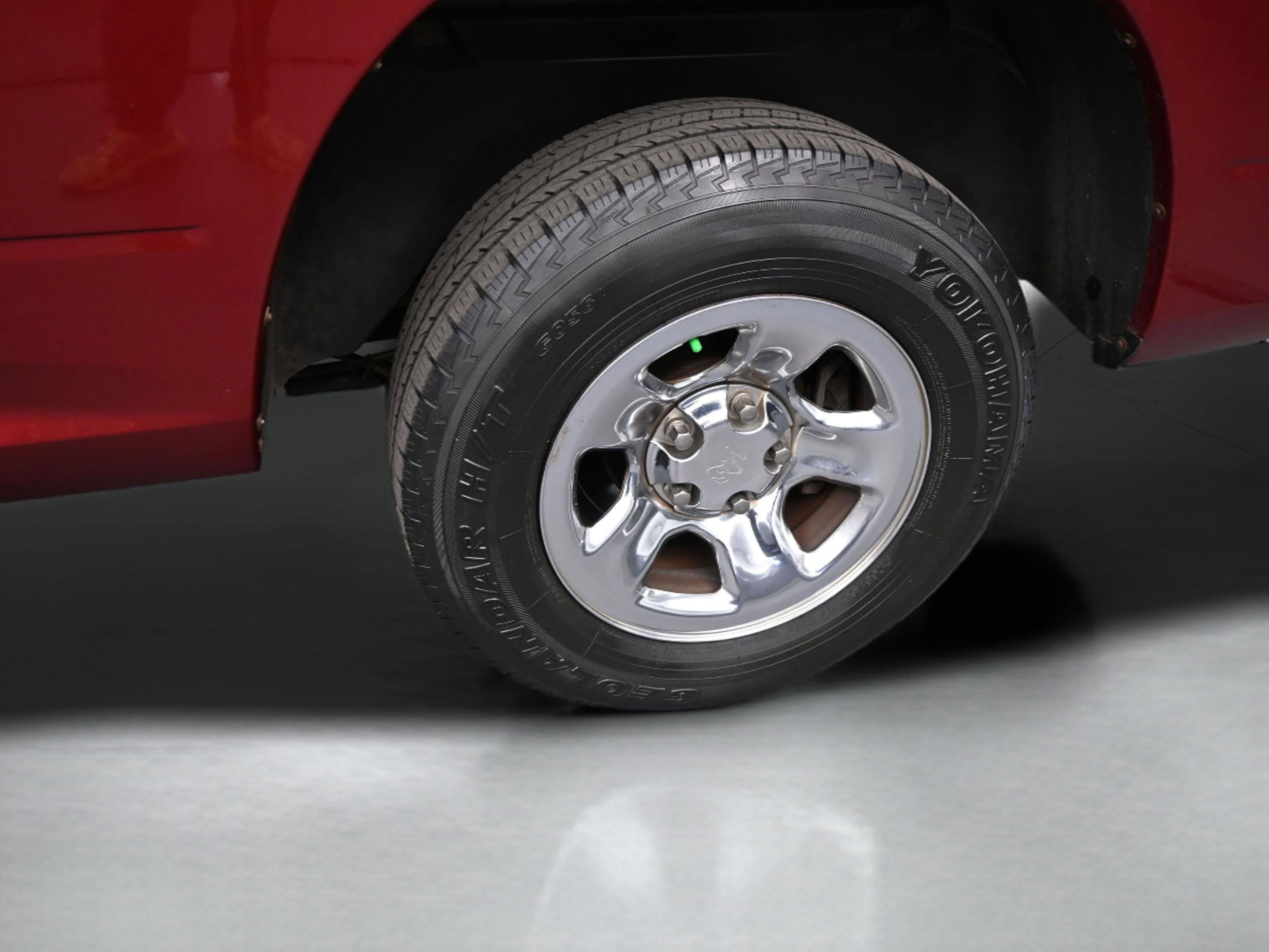 Used 2011 RAM 1500 ST w/ ST Popular Equipment Group AWD/4WD image 33