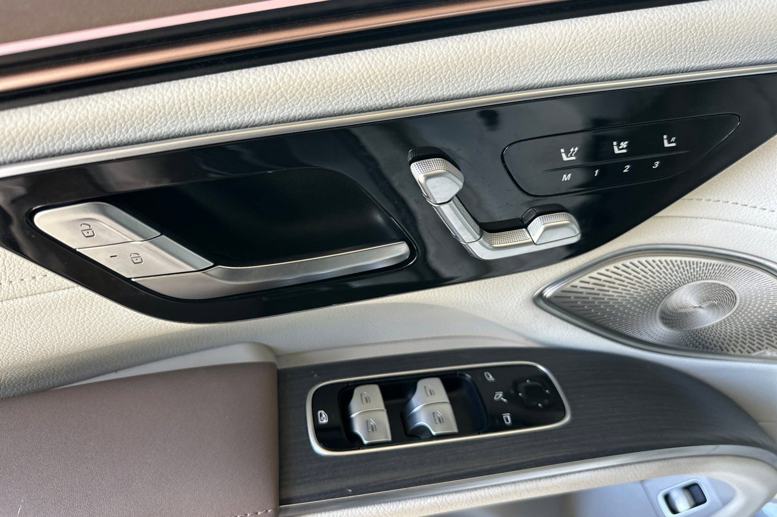 Certified 2023 Mercedes-Benz EQS 450+ SUV image 13