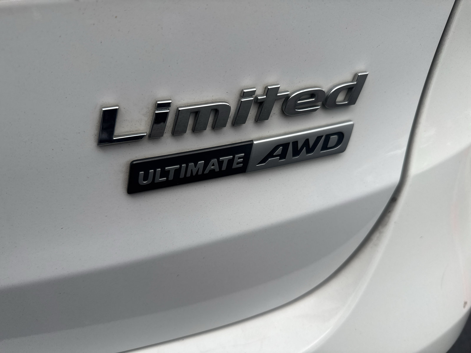 Used 2016 Hyundai Santa Fe Limited w/ Option Group 04 AWD/4WD image 9