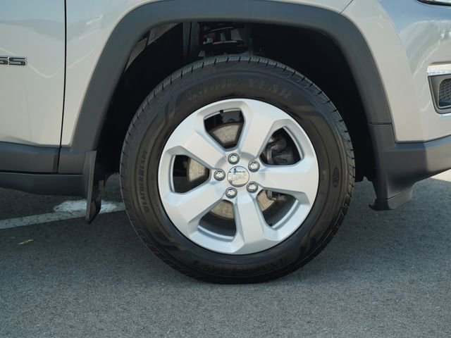 Used 2020 Jeep Compass Latitude w/ Cold Weather Group AWD/4WD image 43