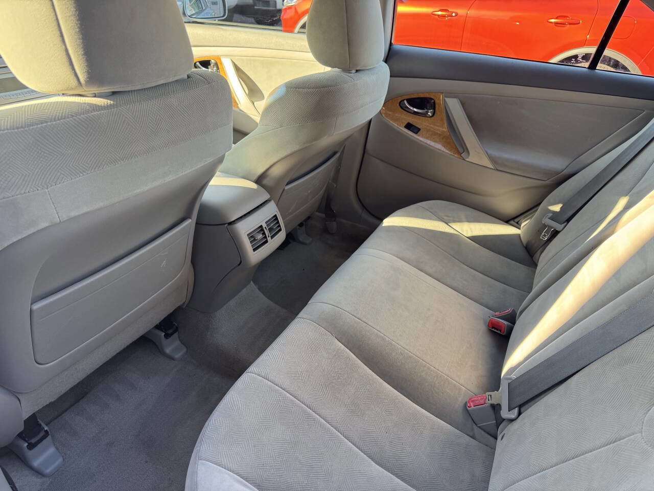 Used 2007 Toyota Camry XLE FWD image 19