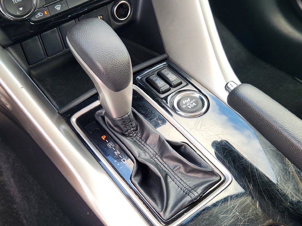 Used 2024 Mitsubishi Eclipse Cross LE AWD/4WD image 15