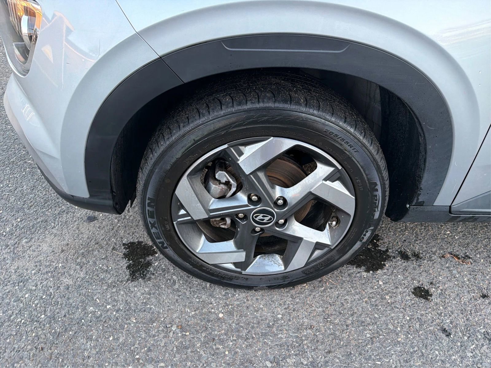 Used 2022 Hyundai Venue SEL image 17