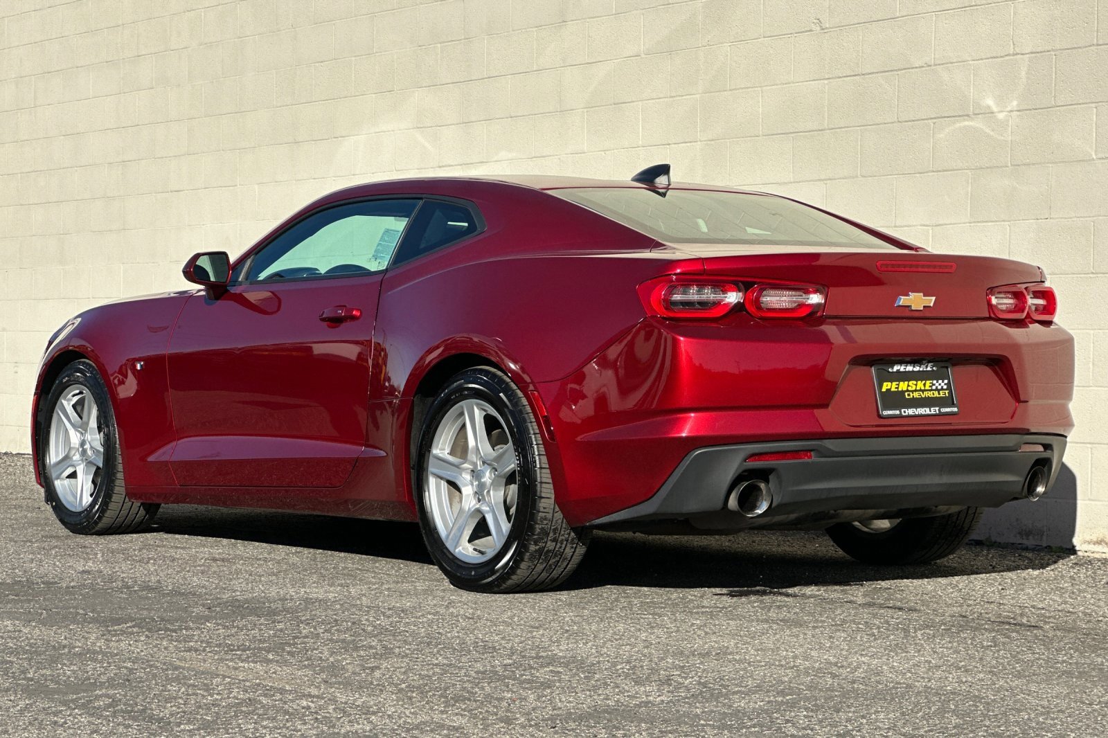 Used 2023 Chevrolet Camaro LT image 6