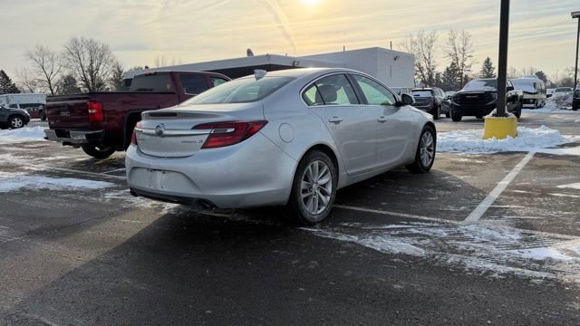 Used 2016 Buick Regal image 7