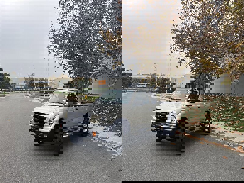 Used 2000 Toyota Tacoma PreRunner image 26