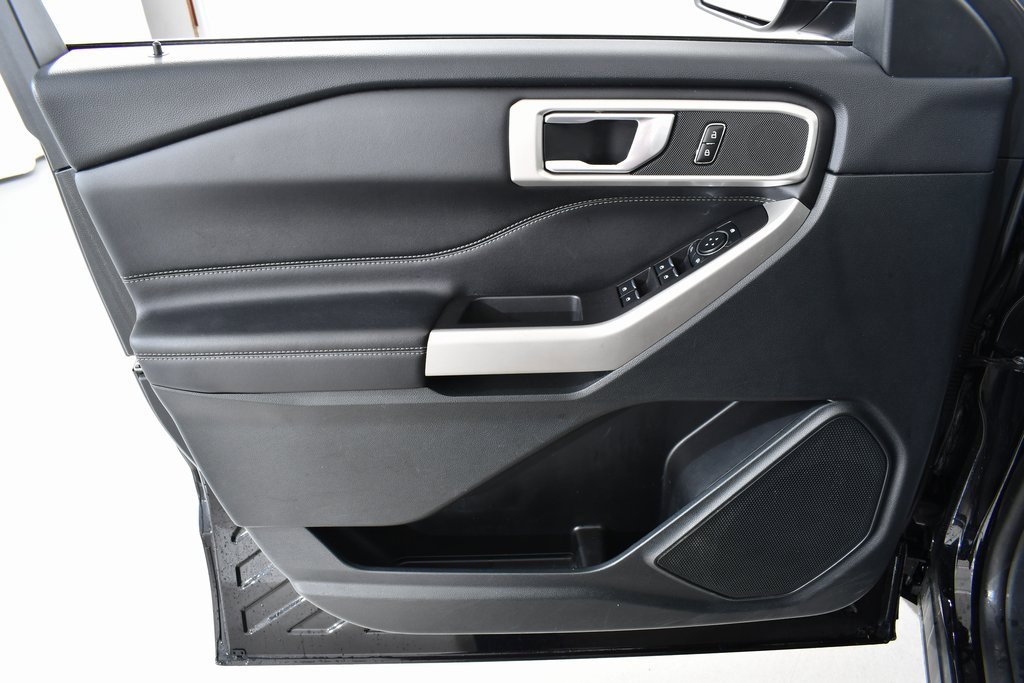 Used 2023 Ford Explorer XLT w/ Equipment Group 202A image 26